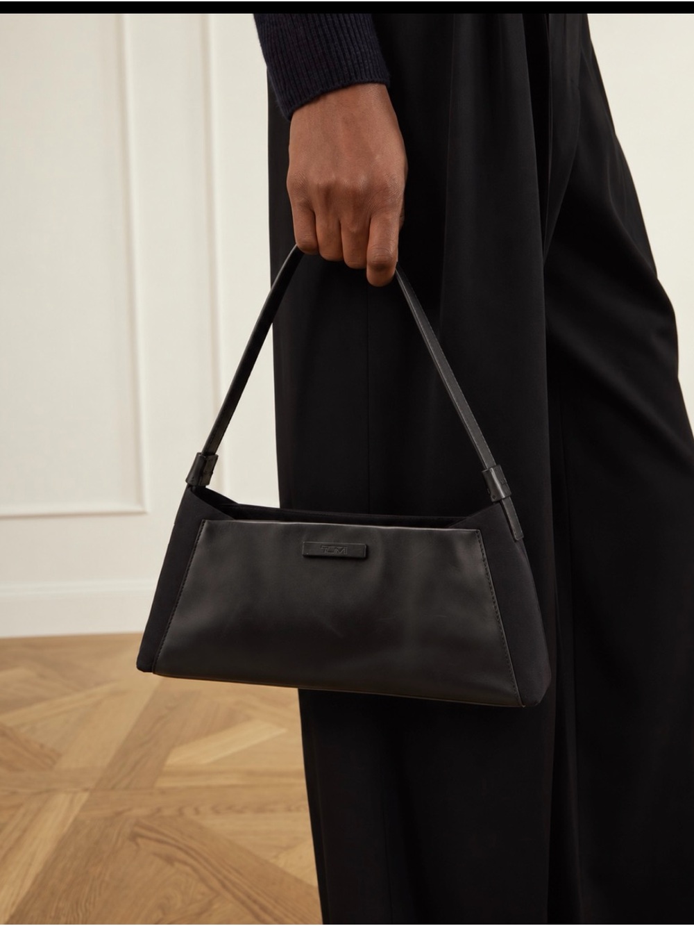 TUMI Vintage Y2K Black Leather Nylon Minimalist Shoulder Bag Purse in Black